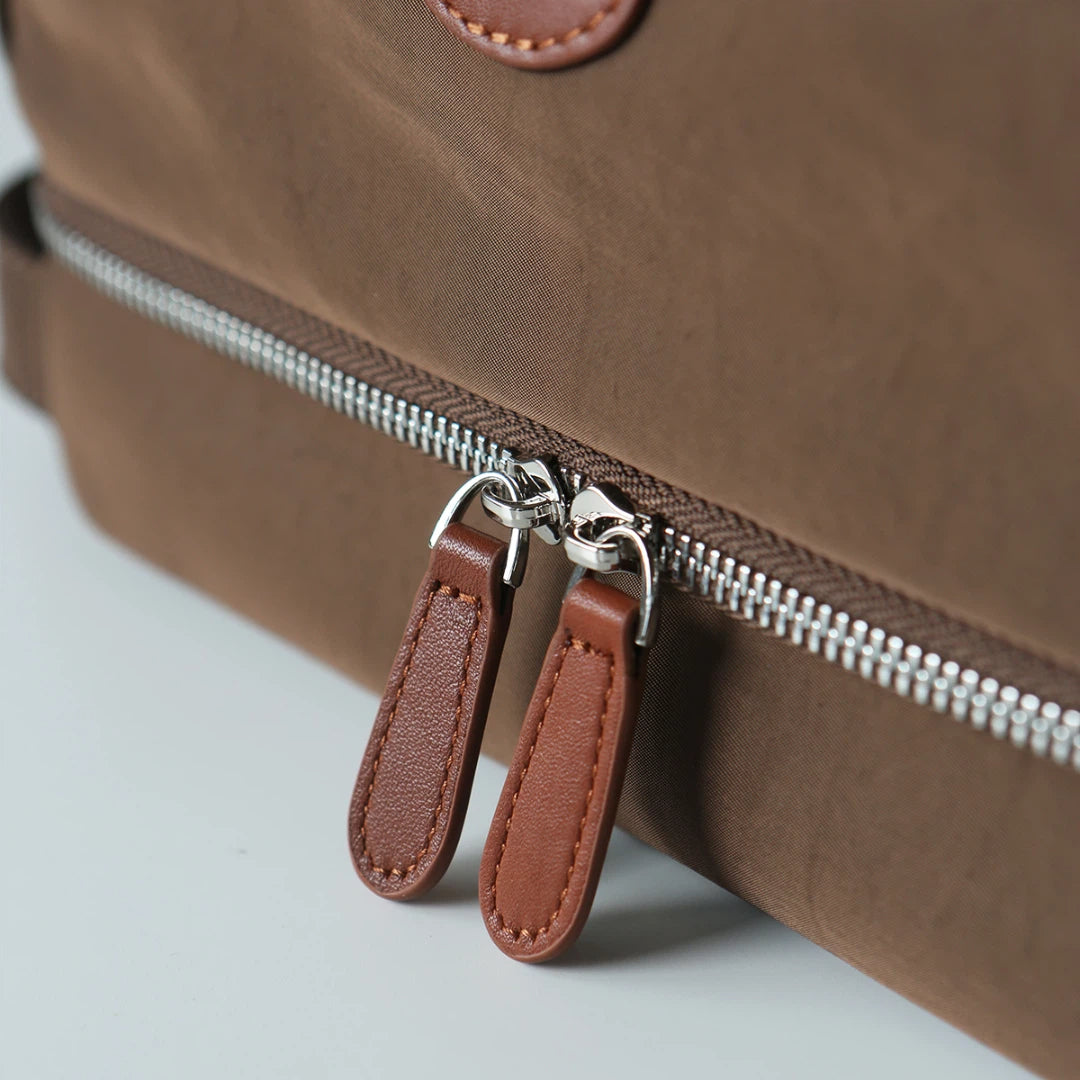 StreamLite Large-Capacity Toiletry Bag