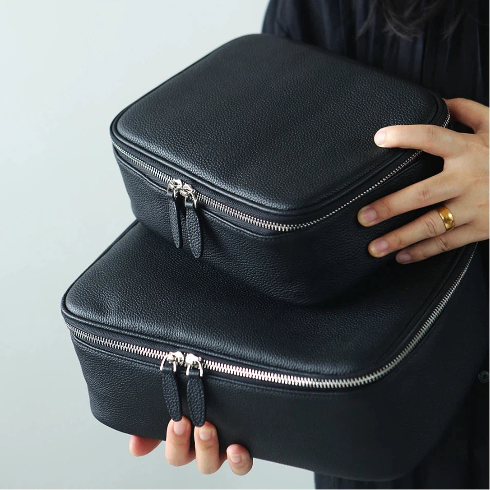 Large-Capacity Leather Travel Organiser