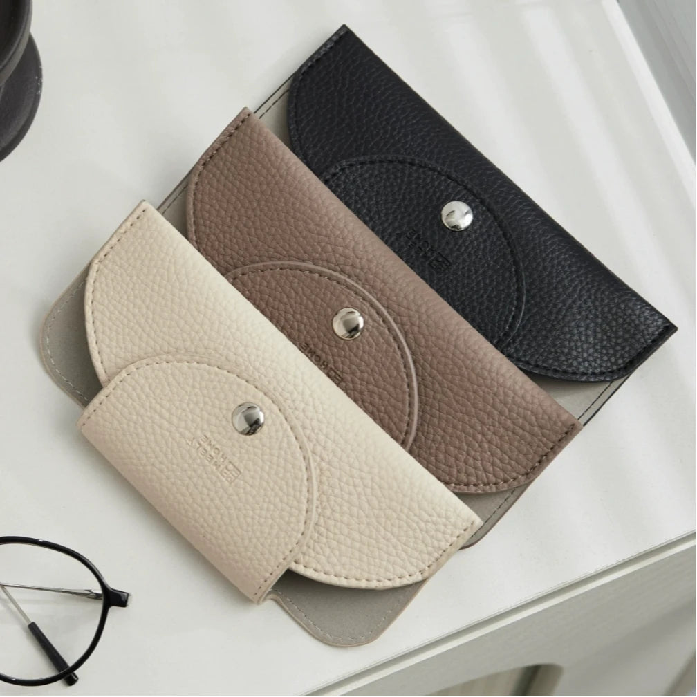 Slim Magnetic Glasses Pouch
