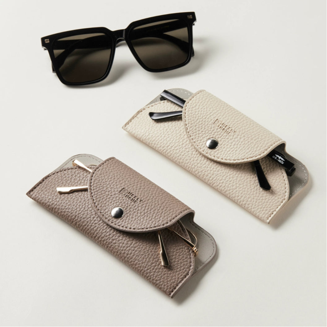 Slim Magnetic Glasses Pouch