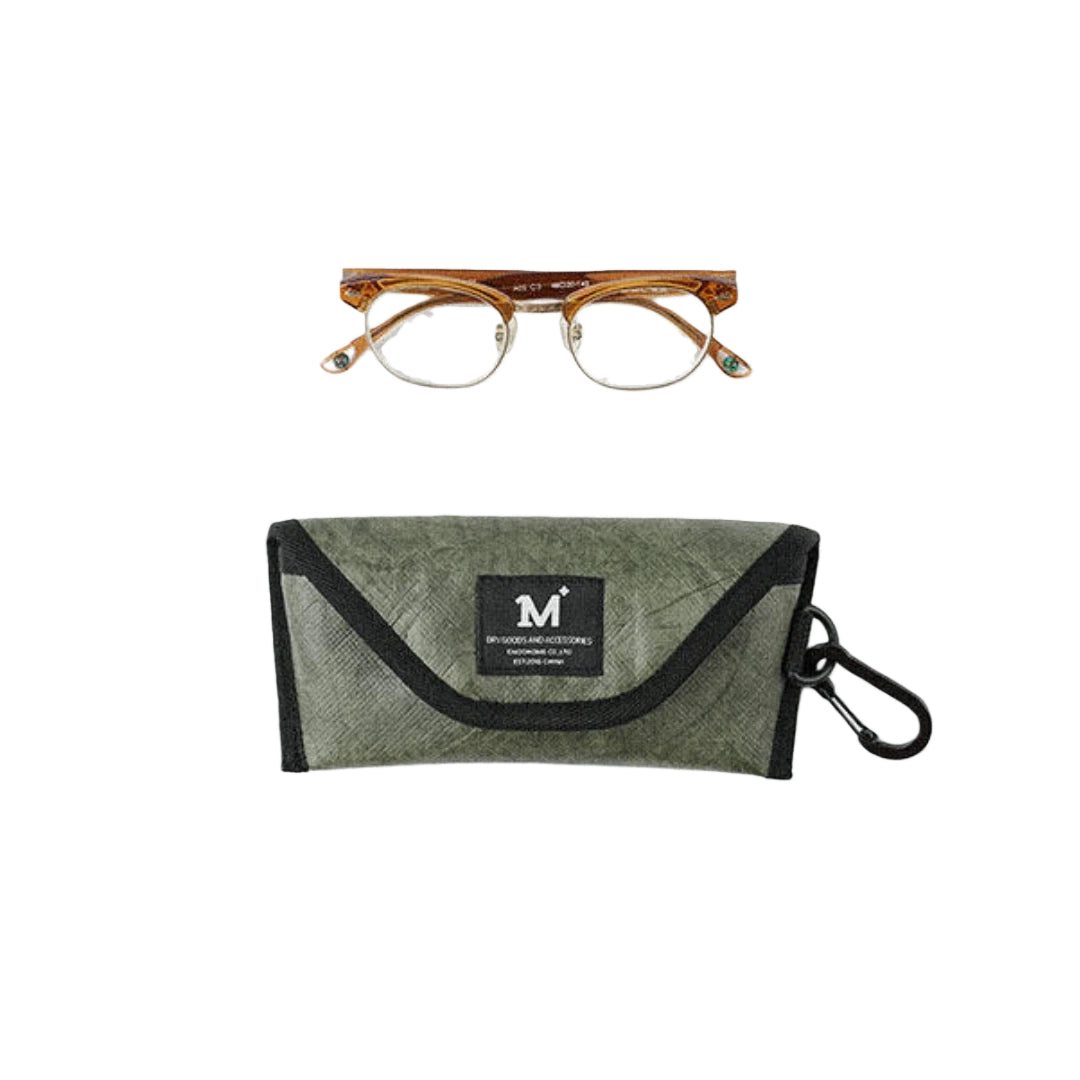 Minimal Tyvek Glasses Case