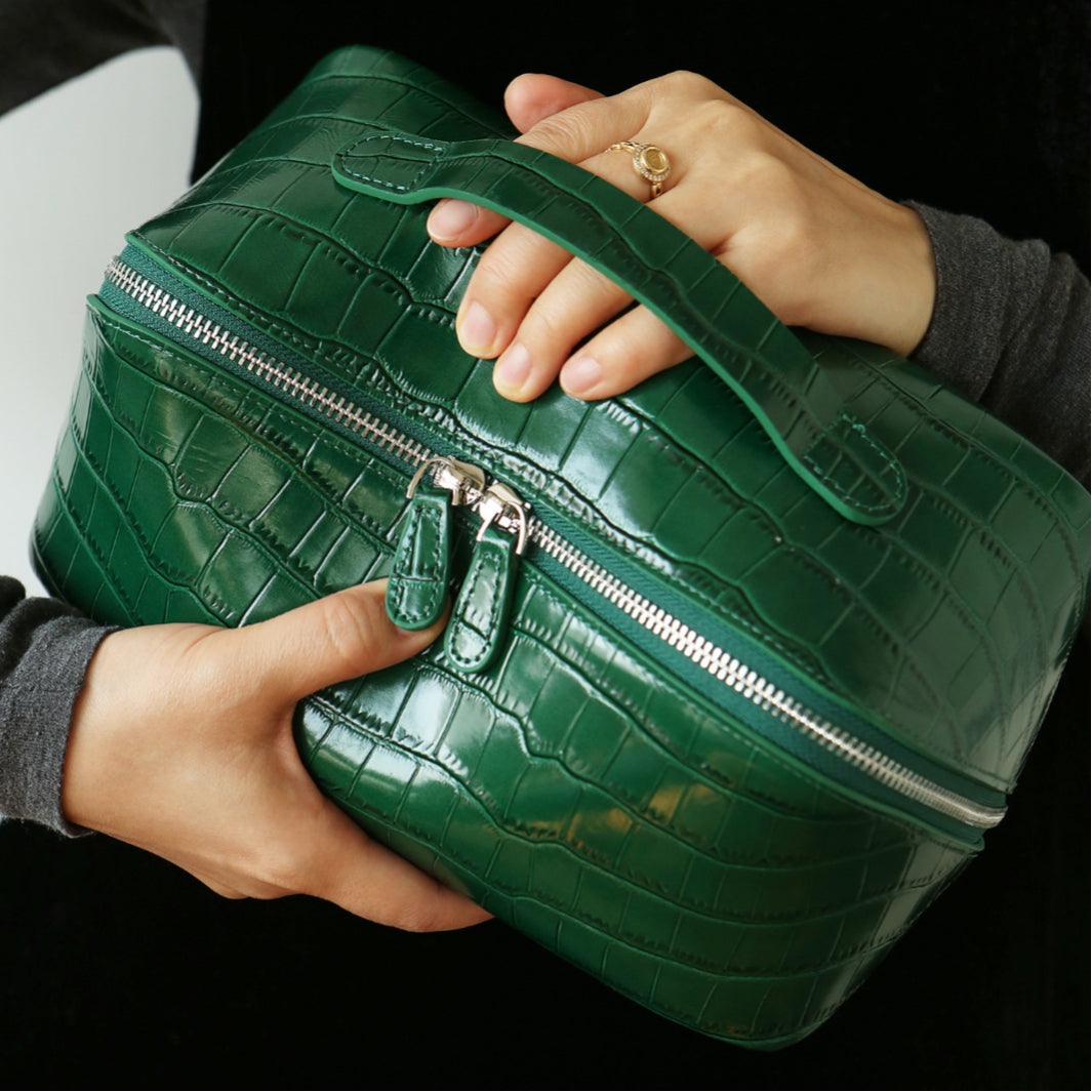 Glossy Leather Lay-Flat Makeup Case
