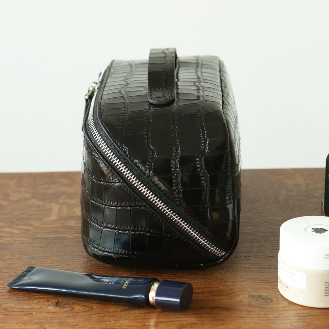Glossy Leather Lay-Flat Makeup Case